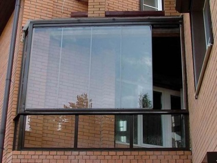 Вітражне скління балкона - особливості та монтаж