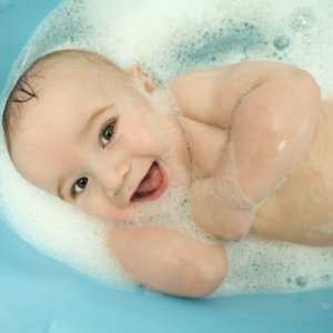 Часто купати дитину 4 місяці, дитині 4 місяці