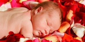 Чому новонароджена дитина червоний, все що потрібно мамі