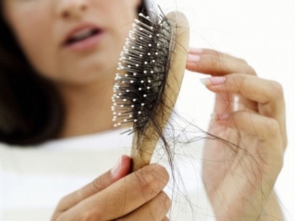 Волосся випадає при митті голови причини і вирішення проблеми