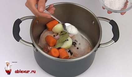 Курячий суп з домашньою локшиною ароматний наваристий смачний