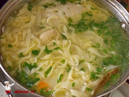 Курячий суп з домашньою локшиною ароматний наваристий смачний