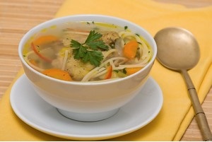 Наваристий суп з вермішеллю рецепт приготування