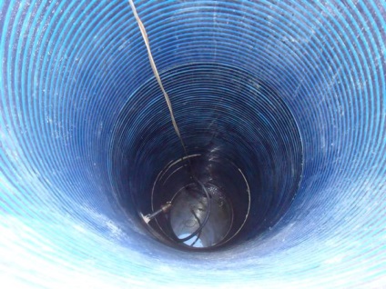 Пластикові труби для колодязя великого діаметру, для абиссинской свердловини, особливості монтажу