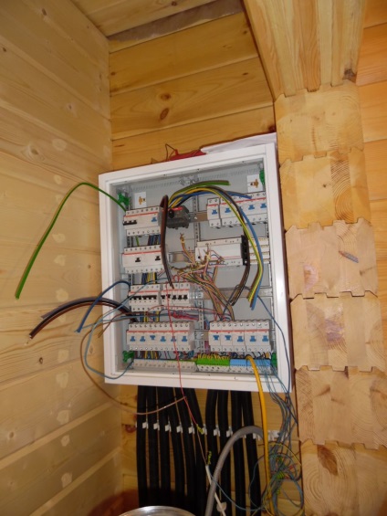 Aps - електропроводка в дерев'яних будинках з клеєного бруса