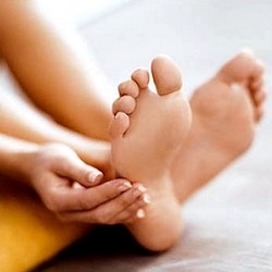 Як лікувати тріщини на ногах, відмінне здоров'я!