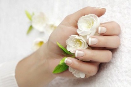 Чому на нігтях з'являються білі плями матеріали для нарощування нігтів