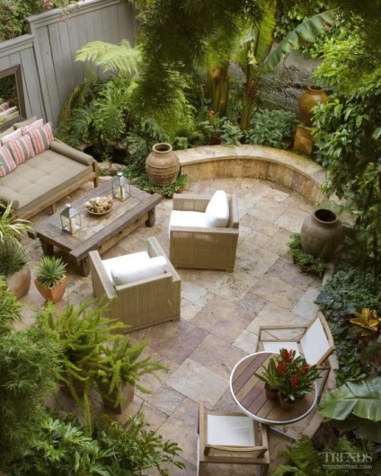 20 Чудових ідей облаштування маленького двору, які перетворять його в місце чудесного відпочинку