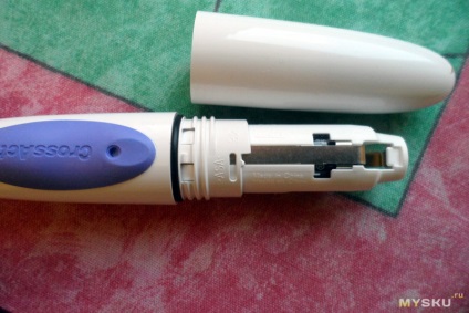 Електрична зубна щітка oral-b crossaction b1010