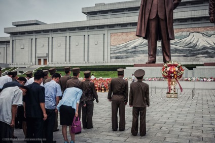 Північна Корея - країна рабів і зомбі або вільних і щасливих людей