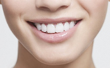Як здоров'я зубів впливає на красу шкіри, журнал cosmopolitan