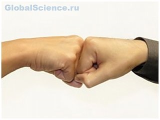 Вітальний удар кулаками більш гігієнічний, ніж рукостискання