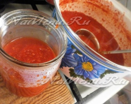 Заправка для борщу на зиму, рецепт з помідорів і болгарського перцю