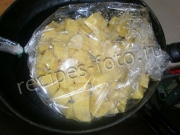 Картопля в рукаві для запікання з майонезом в духовці рецепт з фото