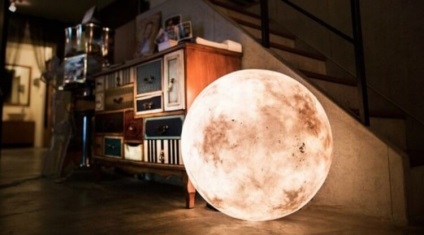 Світильник в формі місяця від acorn studio