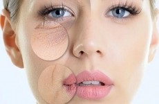 Догляд за шкірою навколо очей кремами і косметичними засобами, розпочатий в 25-30 років показує