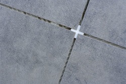 Хрестики для плитки як використовувати пристосування (розміри)