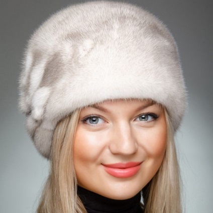 Модні зимові жіночі шапки 2017-2018 фото, красиві жіночі в'язані та хутряні шапки