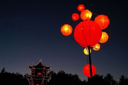 Moon festival - свято повного місяця в китаї