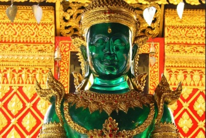 Храм смарагдового Будди в Бангкоку