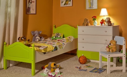 Меблі з сосни в інтер'єрі прихожей, вітальні, кухні, спальні, ванної та дитячої кімнати,