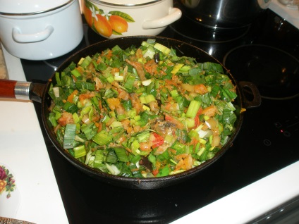 Рецепт овочевого рагу з цибулею-пореєм