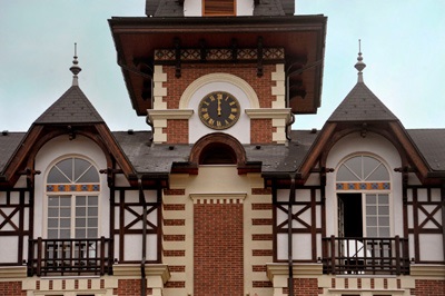 Французький стиль в заміському будівництві будинків в Санкт-Петербурзі