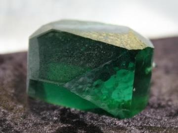 Камінь зелений кварц магічні властивості, кому підходить за знаком зодіаку