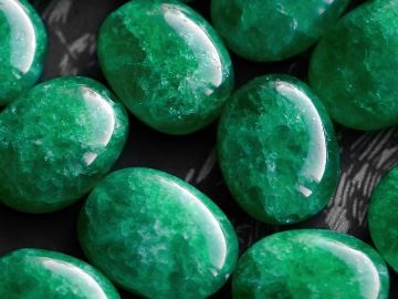Камінь зелений кварц магічні властивості, кому підходить за знаком зодіаку