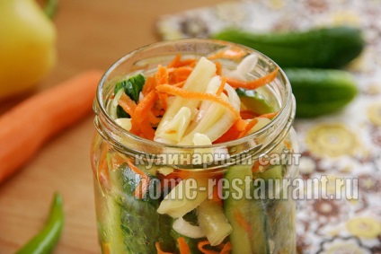 Салат з огірків на зиму «асорті» рецепт з фото