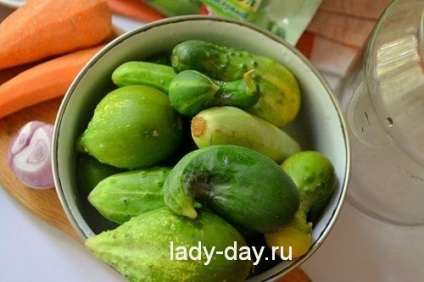 Мариновані огірки з кабачками, рецепт на зиму