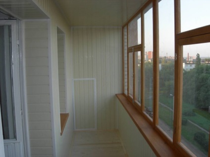 Способи і варіанти скління балконних приміщень