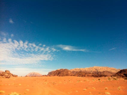 Йорданія пустеля вади рам - день на верблюді і ніч в наметі