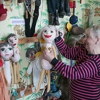 Як в дитячому театрі в Щорсі ставлять п'єси білоруською мовою і роблять ляльок з нічого