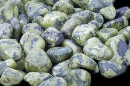 Яшма камінь - властивості магічні і лікувальні, палітра кольорів