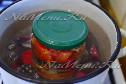 Салат з помідорів з цибулею на зиму, рецепт з фото