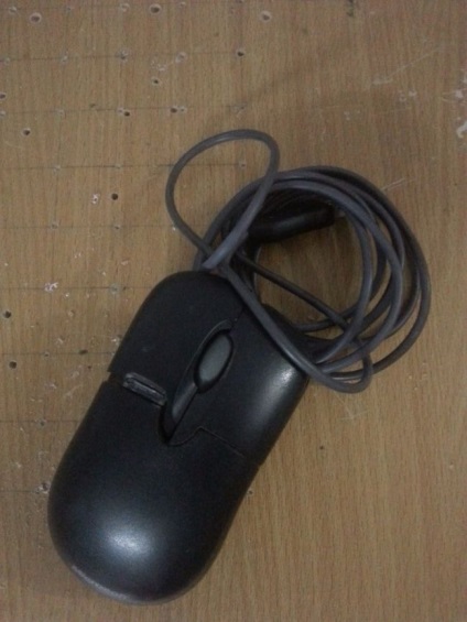 Комп'ютерна миша одягається на руку