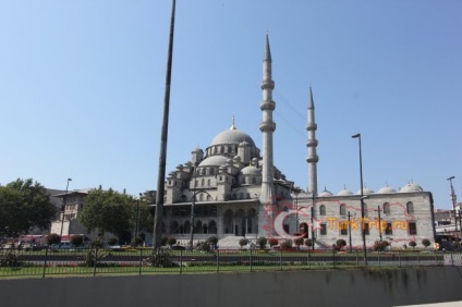 Нова мечеть (yeni cami) в Стамбулі, фото, як дістатися