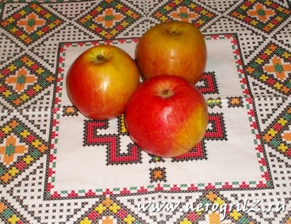Яблучні млинчики рецепт приготування з фото