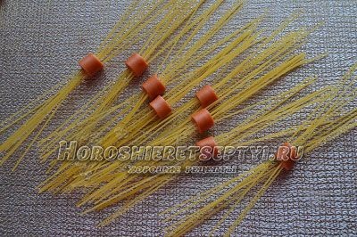 Спагеті з сосисками осьминожки
