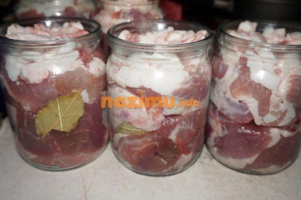 Домашня тушонка з свинини - фото рецепт на зиму в духовці