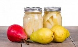 Консервування груш на зиму рецепт часточками в сиропі, без стерилізації, половинками, в домашніх