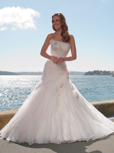 Мода на весільні сукні у 2014 році