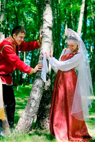 Російські народні весільні сукні