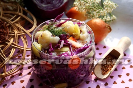 Салат на зиму з цвітної капусти з овочами
