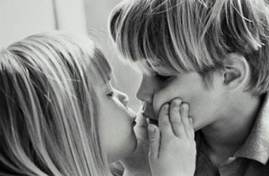 Коли діти говорять, що поцілунки неприємні, можливо, вони не так вже й не праві