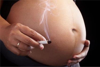 Куріння під час вагітності