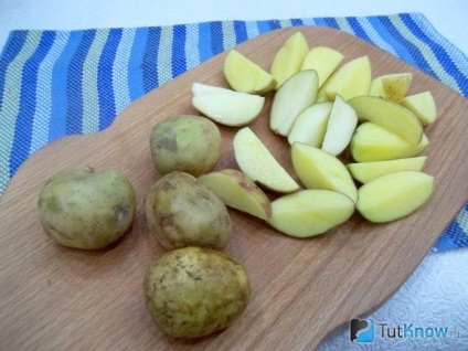 Фарширована курка картоплею в рукаві покрокове приготування