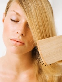 Модні, зачіски для довгого волосся - пустотливі і урочисті (55 фото)