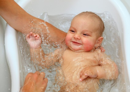 16 Питань про купання новонародженого - на сайті - все про вагітність, пологи, грудне вигодовування